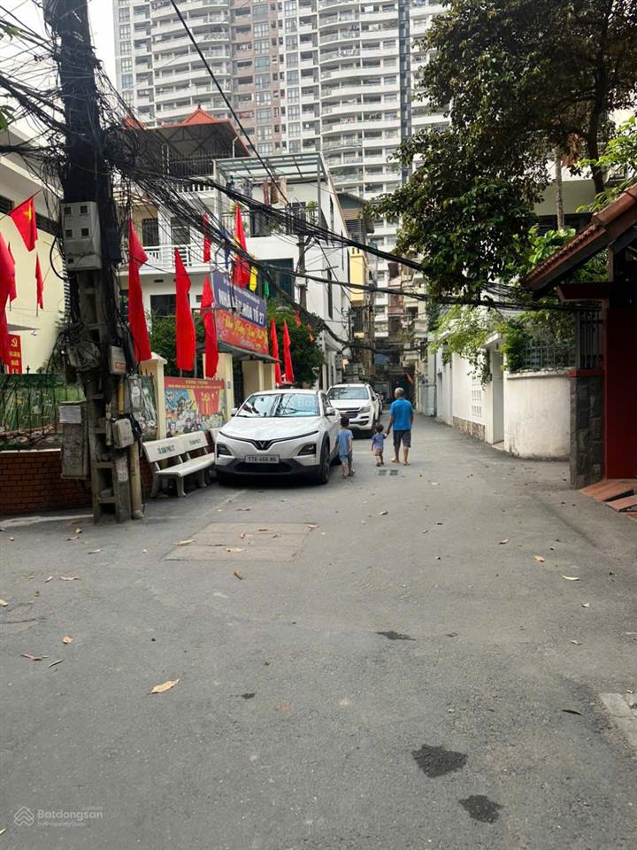 Bán nhà phân lô phùng chí kiên 31m2 x 4,5t giá 8,7 tỷ 0382 276 ***