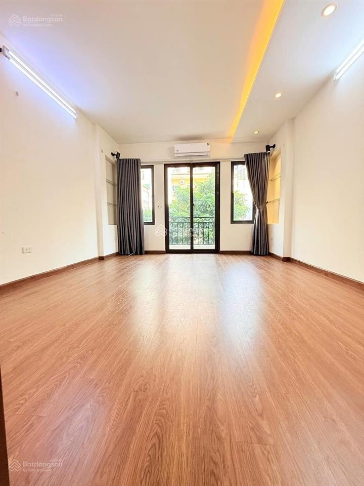 Chính chủ cho thuê nhà dương quảng hàm, cg 50m2 x 4t giá 18tr 0382 276 ***