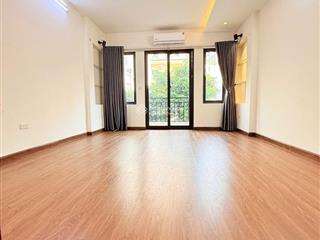 Chính chủ cho thuê nhà dương quảng hàm, cg 50m2 x 4t giá 18tr 0382 276 ***