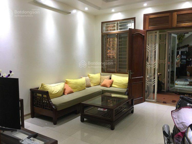 Tôi chính chủ cần bán nhà số 83 ngõ 165 đường dương quảng hàm 0382 276 ***