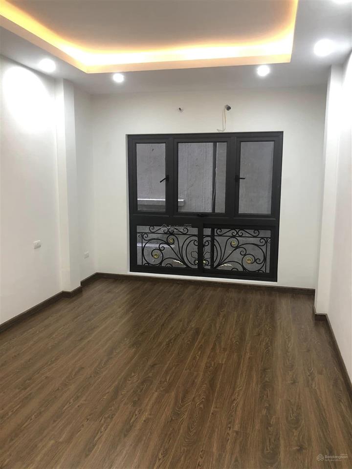 Bán nhà dương quảng hàm 50m2 x 4,5 tầng giá 12,5ty 0382 276 ***