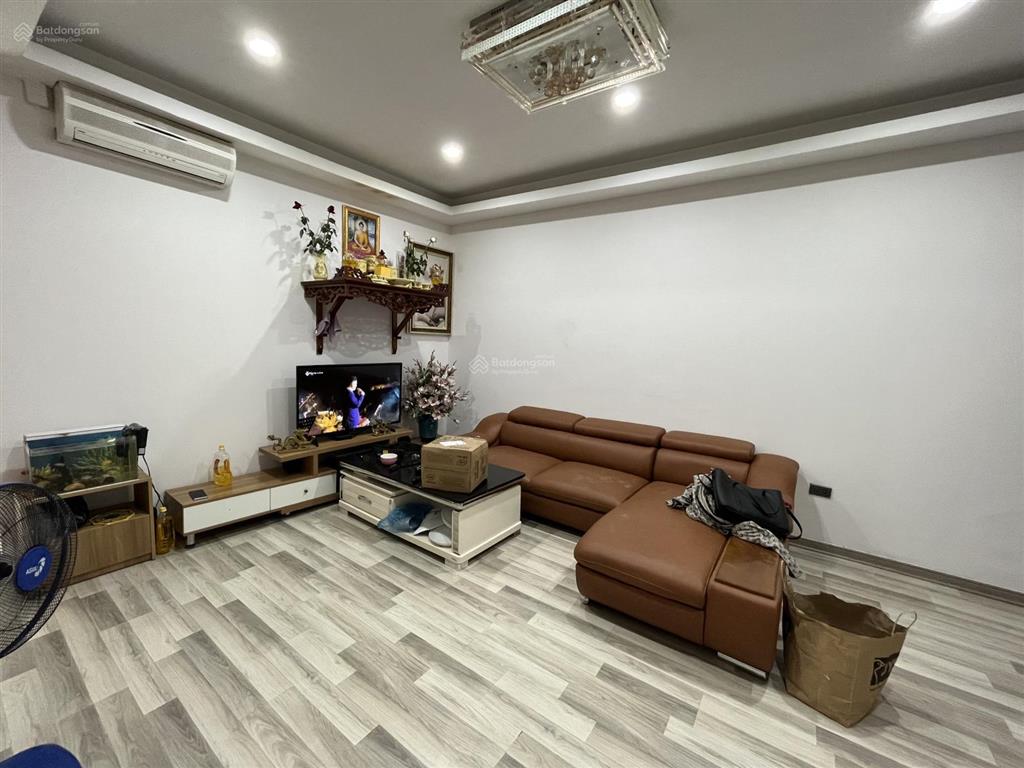 Bán căn hộ chung cư 66m, 2 ngủ, full đồ.  0989 030 ***
