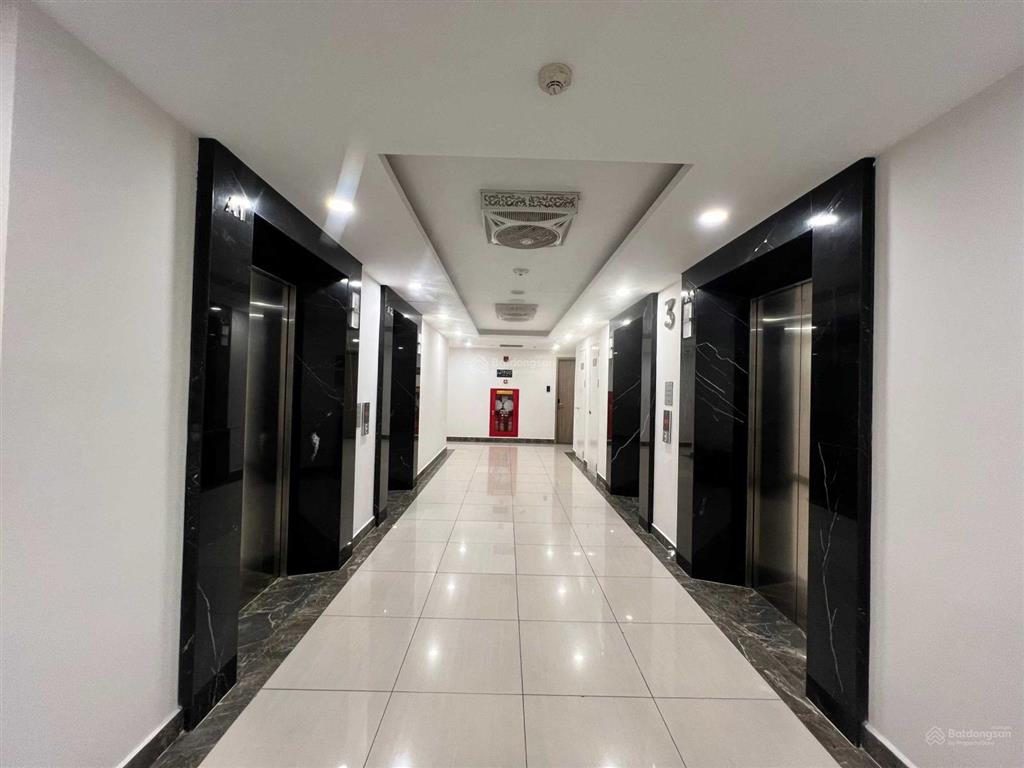 Bán căn hộ chung cư 66m, 2 ngủ, full đồ.  0989 030 ***