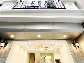 Cần bán nhà 05 tầng xuân đỉnh. diện tích 35m2. ngõ to gần ô tô, nội thất đầy đủ. giá 7.35 tỷ