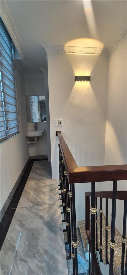 Chính chủ bán nhà số 3 mặt phố nguyễn cơ thạch. dt 45 m² * 6 tầng thang máy. đường vỉa hè 40 m