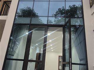 Cho thuê nhà mặt phố nguyễn cơ thạch. dt 45 m2 * 6 tầng, 6p. tk kinh doanh, làm vp, phòng khám