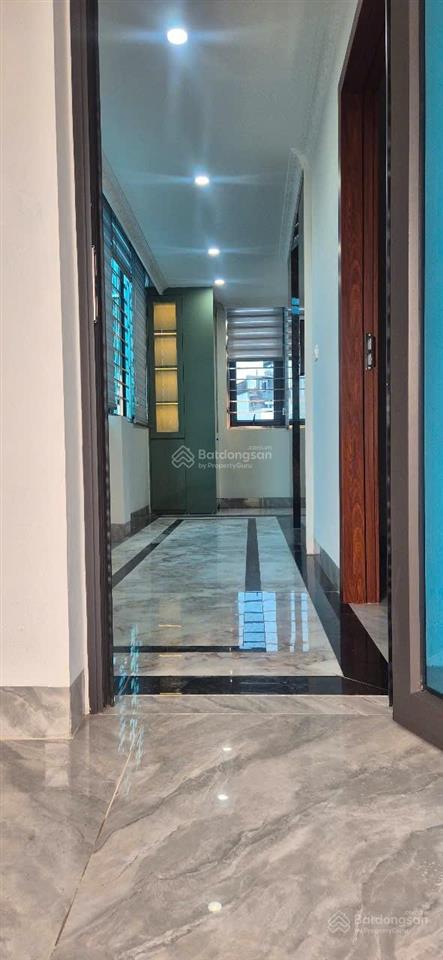 Cho thuê nhà mặt phố nguyễn cơ thạch. dt 45 m2 * 6 tầng, 6p. tk kinh doanh, làm vp, phòng khám