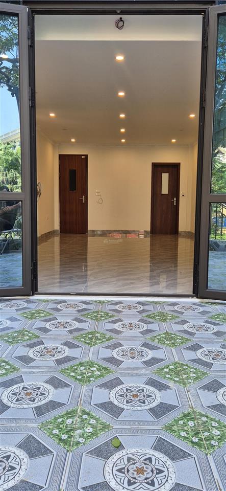 Bán nhà mặt phố số 3 nguyên cơ thạch .dt. 45 m² * 6 tầng thang máy mt. 4,2 m . 3 măt thoáng .