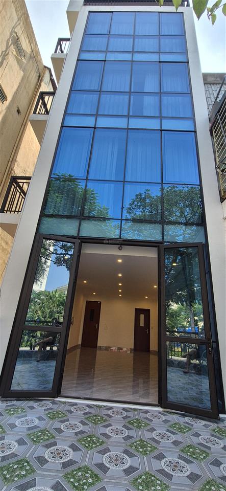 Bán nhà mặt phố số 3 nguyên cơ thạch .dt. 45 m² * 6 tầng thang máy mt. 4,2 m . 3 măt thoáng .
