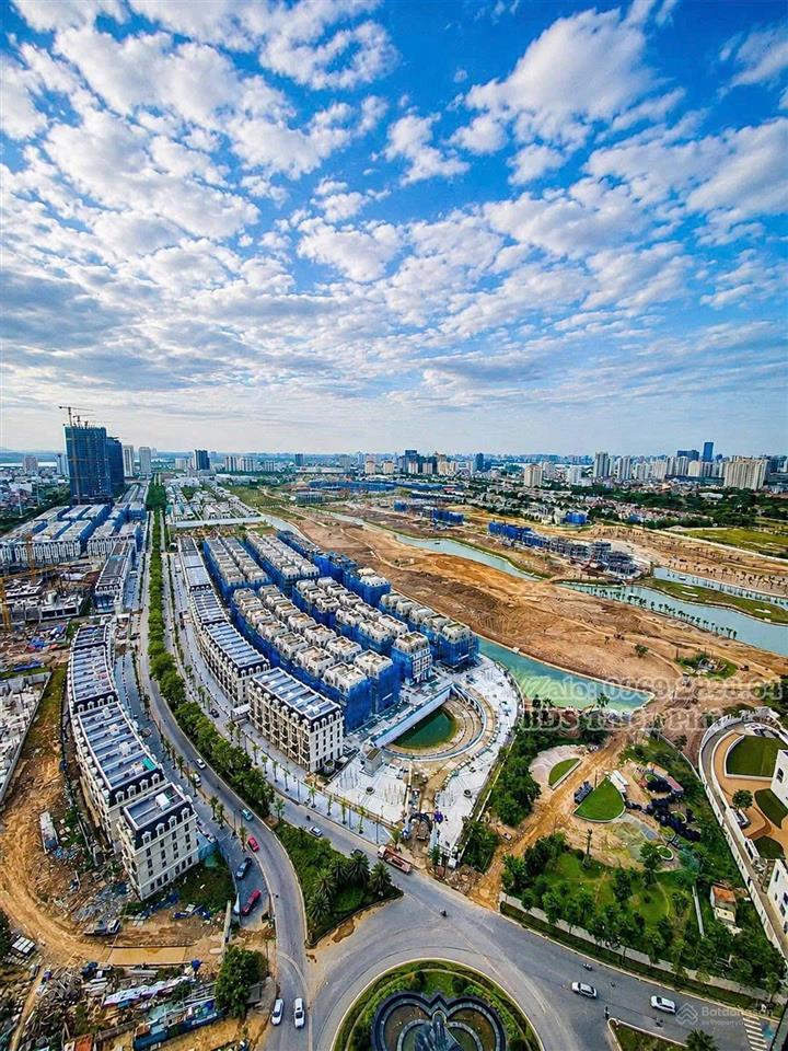 Chủ cần bán gấp căn hộ 3pn 2vs toà sunshine city, ciputra tây hồ, dt 98m², nt cơ bản, nhỉnh 9 tỷ