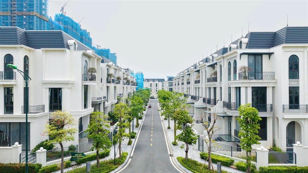 Siêu phẩm độc bản duy nhất biệt thự ciputra, dtich 300m2,xây 505m2, 3 tầng nổi 1 hầm, giá 120,9 tỷ