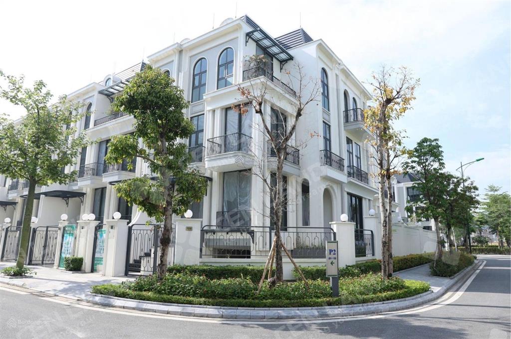 Siêu phẩm độc bản duy nhất biệt thự ciputra, dtich 300m2,xây 505m2, 3 tầng nổi 1 hầm, giá 120,9 tỷ