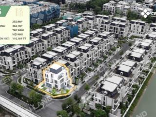 Siêu phẩm độc bản duy nhất biệt thự ciputra, dtich 300m2,xây 505m2, 3 tầng nổi 1 hầm, giá 120,9 tỷ