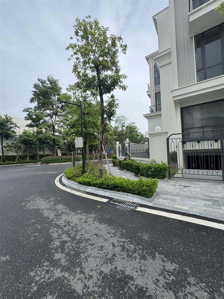 Siêu hiếm! lô góc ciputra, dt 183m2x5t, nhà mới đẹp, trung tâm lõi, gần công viên 65ha, giá 79 tỷ
