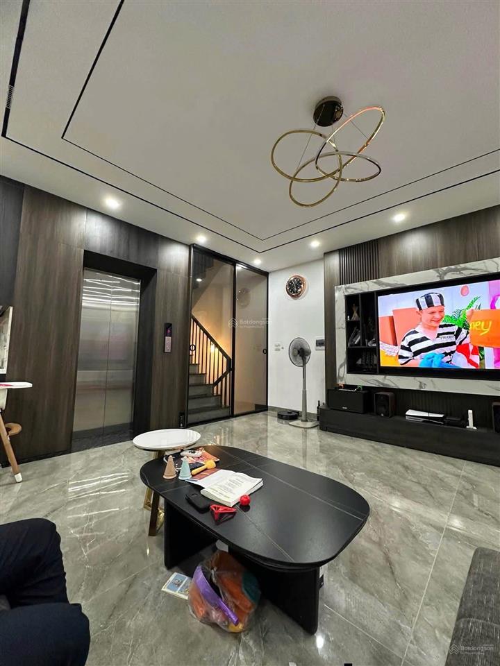 Cực sốc! hạ chào 3 tỷ nhà phân lô hoàng quốc việt, 110m2x4t, ô tô vào nhà, thang máy, giá 32 tỷ tl