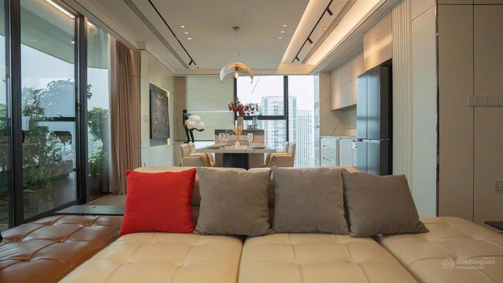 Chủ cần bán căn góc 160m2  view trực diện sông hồng 3pn sunshine golden river tây hồ giá 2x tỷ