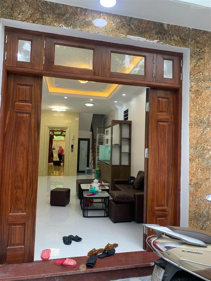 Bán nhà 5 tầng thang máy ô tô đỗ cửa cực đẹp 38m2 đại cát liên mạc 5,8 tỷ  0912 290 ***