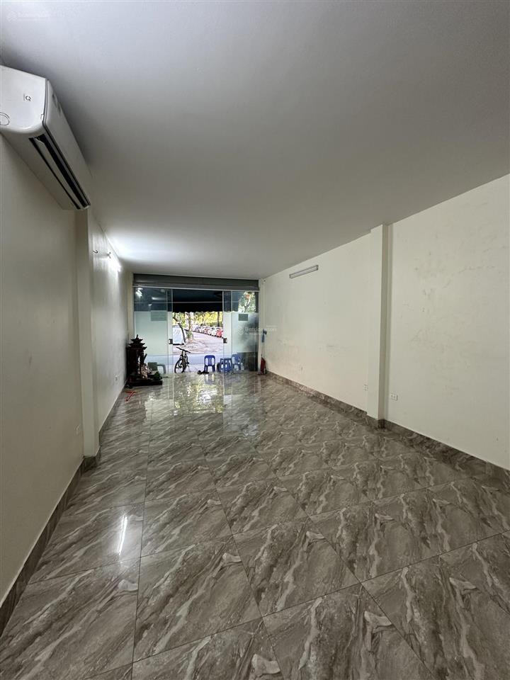 Cc cho thuê 80m2 tầng 1 khang trang làm văn phòng