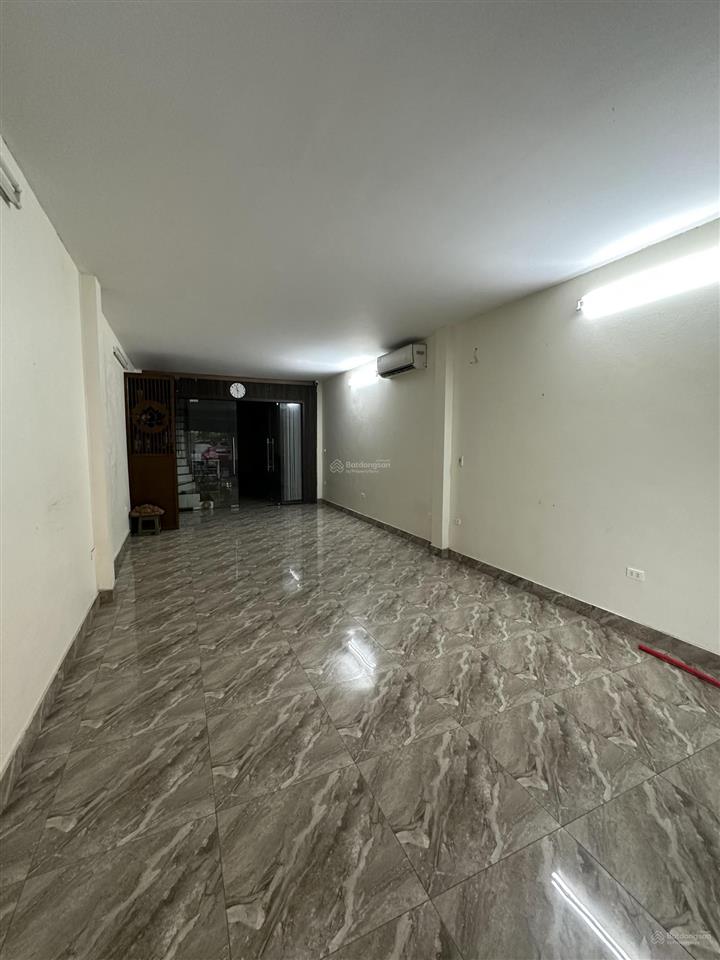 Cc cho thuê 80m2 tầng 1 khang trang làm văn phòng