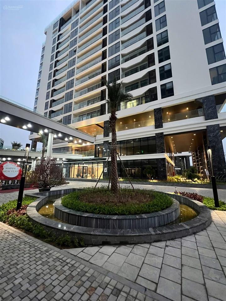 Chính chủ bán căn 3pn,nội thất nguyên bản cđt,vào ở ngay cc sunshine green iconic lb.0943 223 ***