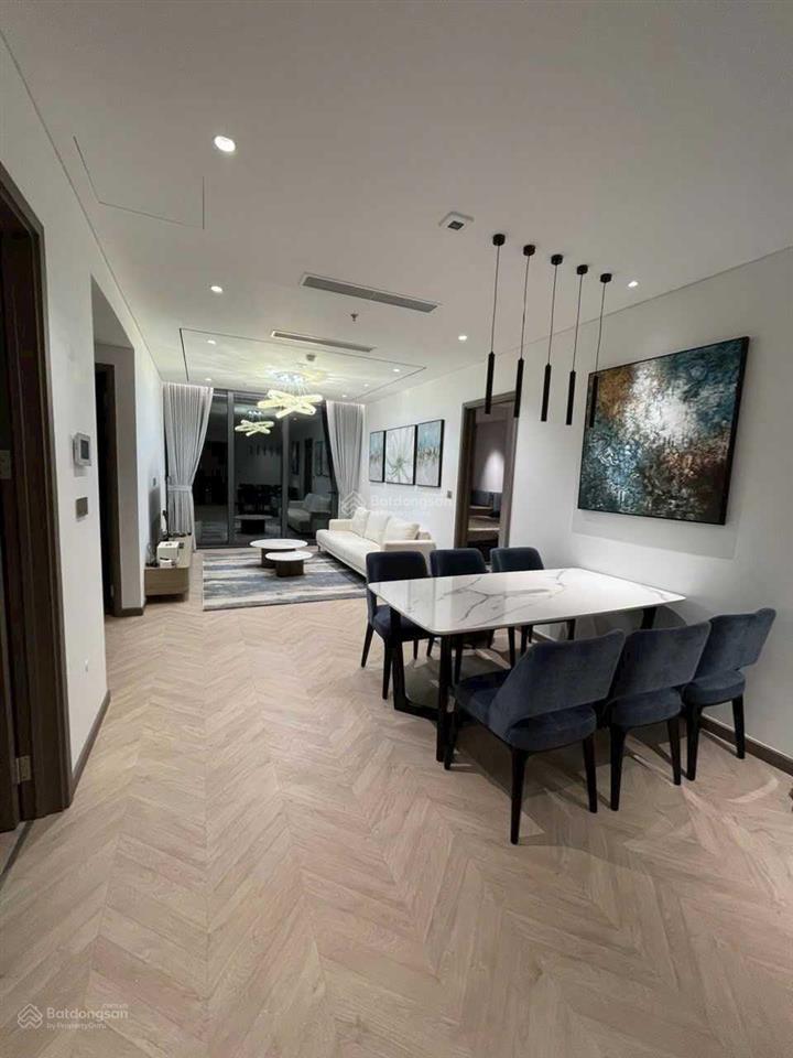 Chính chủ chuyển công tác cần bán căn hộ cao cấp 102m2, 3pn toà han jadin n01t6  7 ngoại giao đoàn