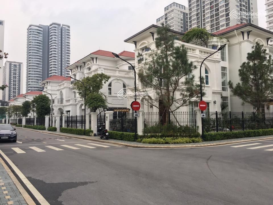 Bán liền kề embassy garden, kđt tây hồ tây, vị trí đẹp, giá tốt,có thể ở và kinh doanh