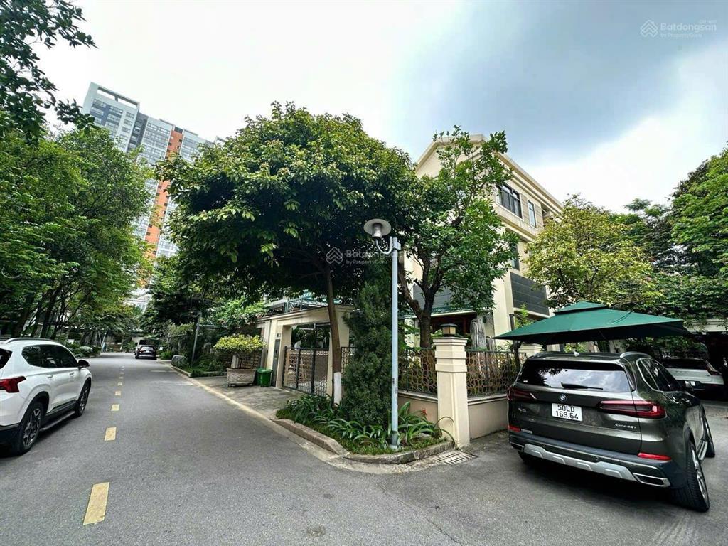 Chuyên mua bán, ký gửi biệt thự và shophouse starlake  tây hồ tây  vị trí đẹp, giá tốt