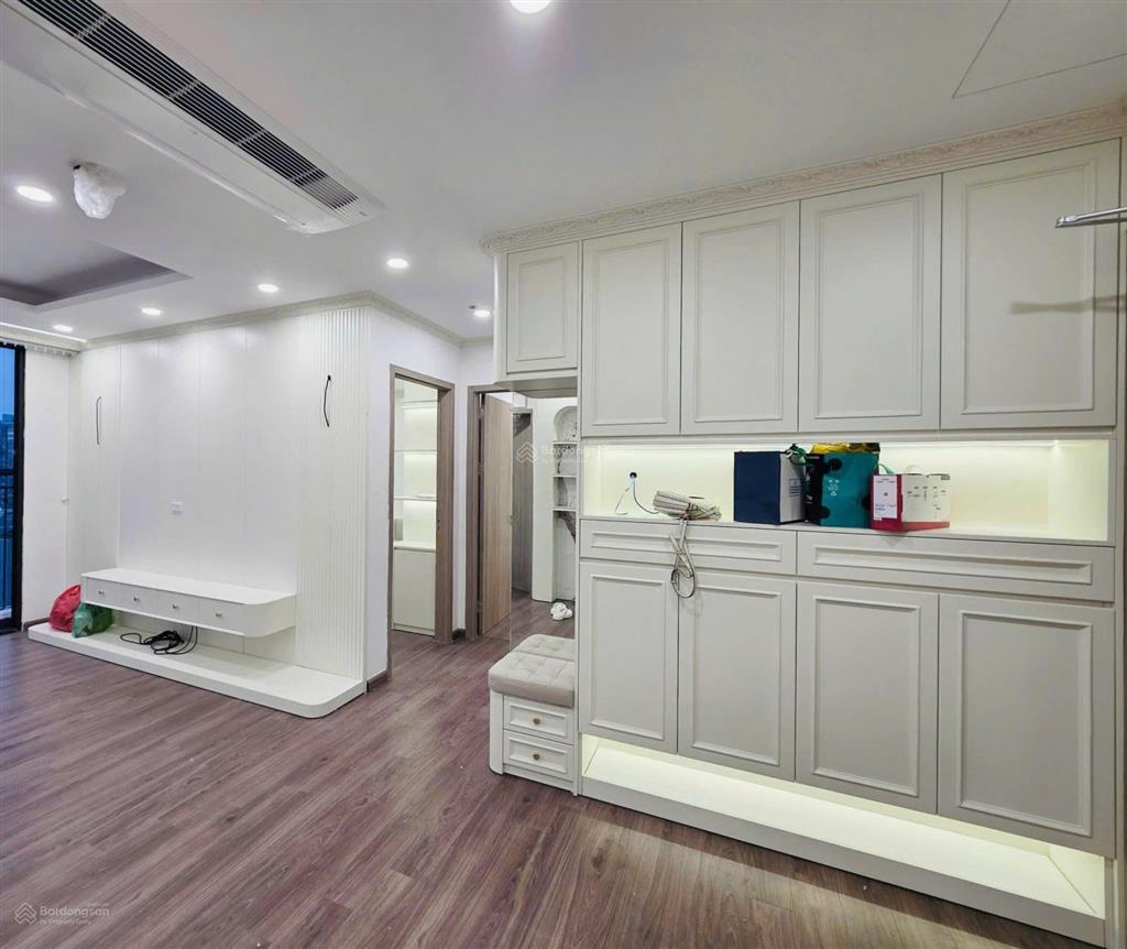 Bán căn 3pn diện tích 79m2 full nội thất tại dự án handico complex (33 lê văn lương)  0979 614 ***