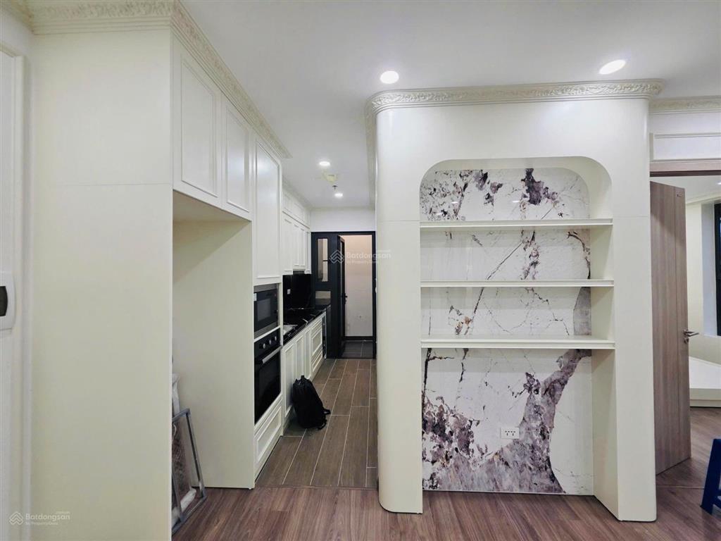 Bán căn 3pn diện tích 79m2 full nội thất tại dự án handico complex (33 lê văn lương)  0979 614 ***