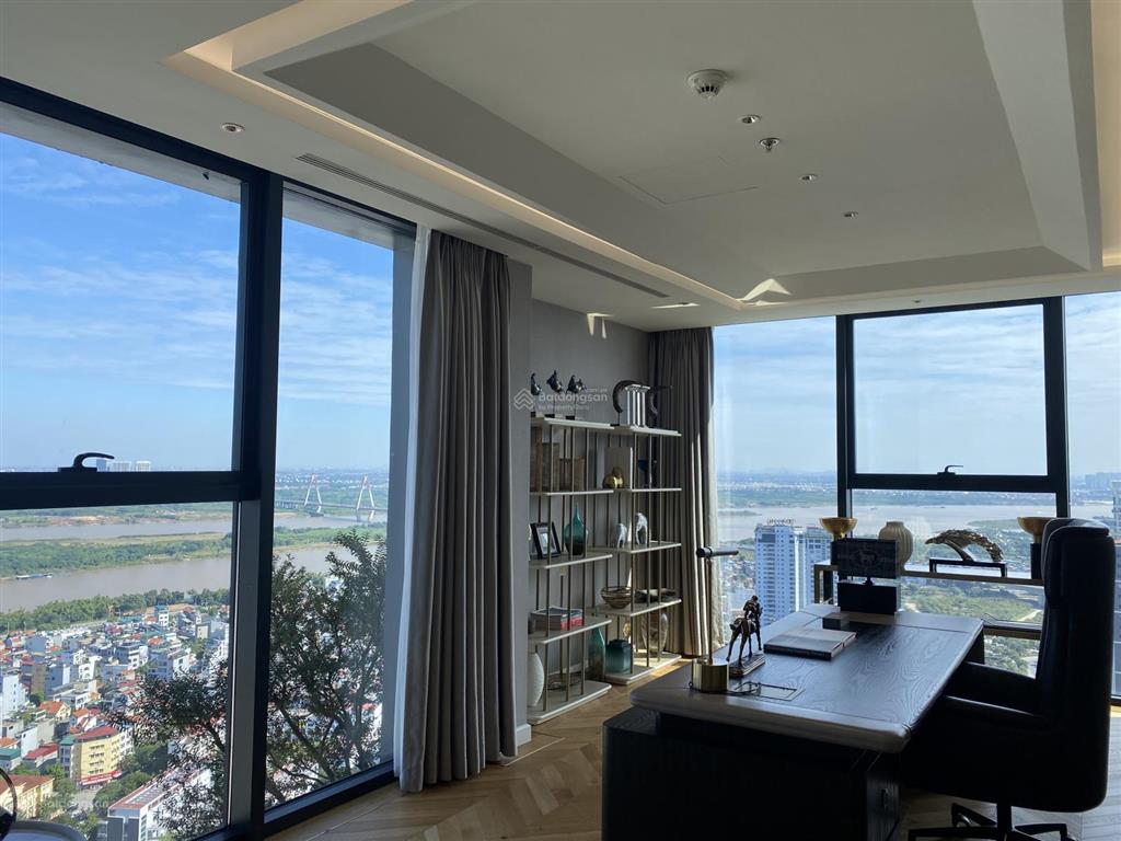 Bán căn duplex 3pn tầng cao view sông hồng .giá tốt tại noble crystal vào tiền 40% ký hđmb