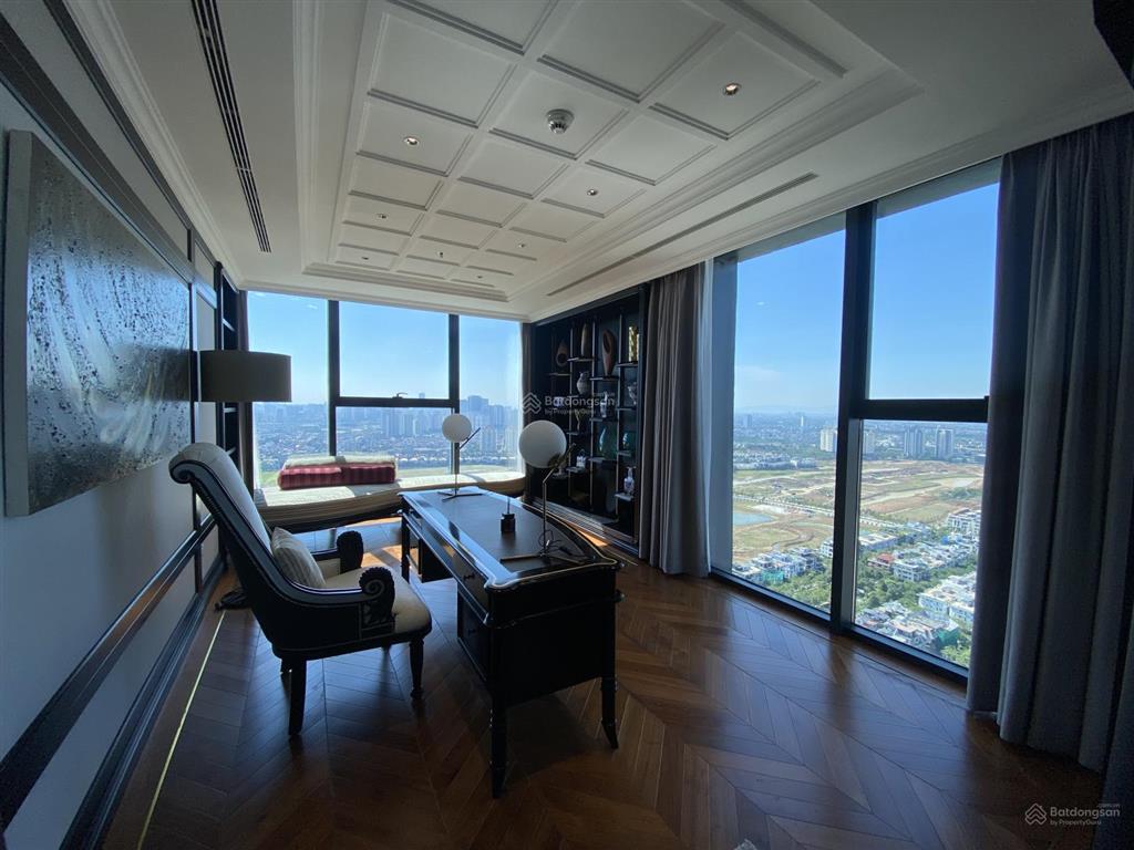 Bán căn duplex 3pn tầng cao view sông hồng .giá tốt tại noble crystal vào tiền 40% ký hđmb