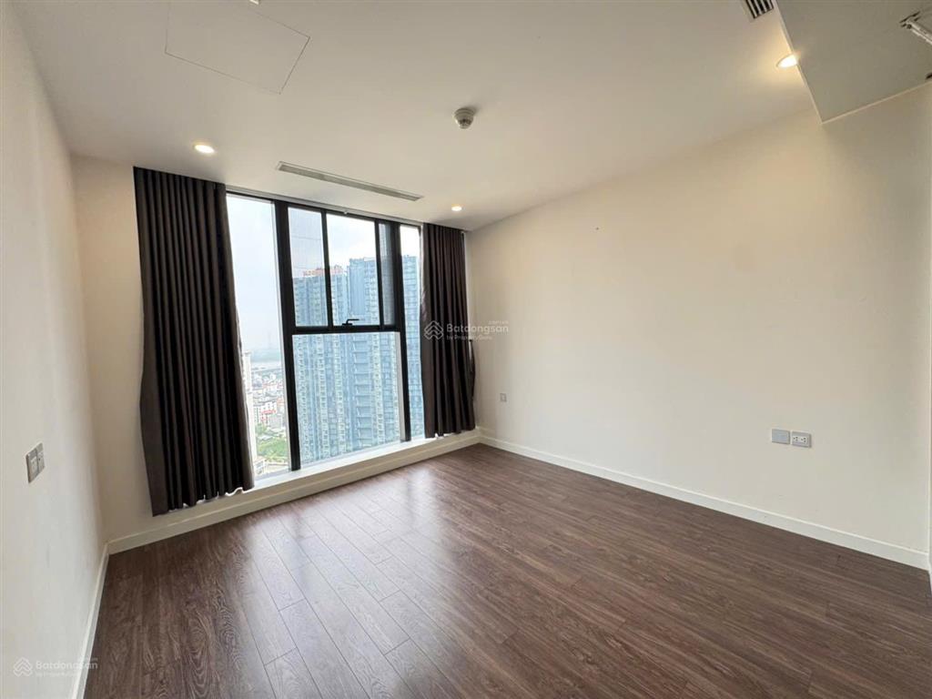 Bán căn hộ sunshine city 3 ngủ giá cạnh tranh thị trường view sông hồng gấp