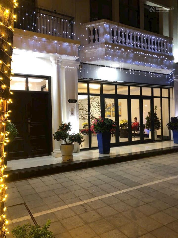 Shop view quảng trường bh03, dt 135m2, mặt tiền 9m, thang máy chỉ 25 tỷ