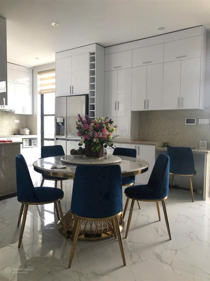 Shop view quảng trường bh03, dt 135m2, mặt tiền 9m, thang máy chỉ 25 tỷ