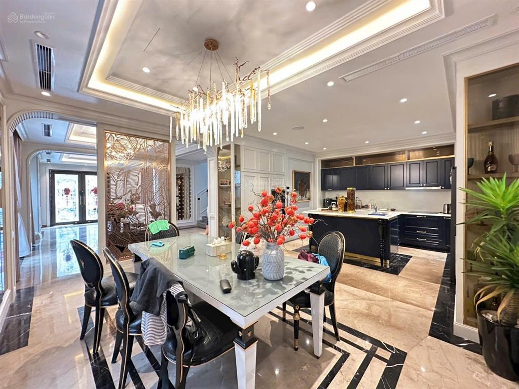 Chính chủ bán song lập 200m2  siêu đẹp  thang máy  nội thất 5 sao  chỉ 20,5 tỷ