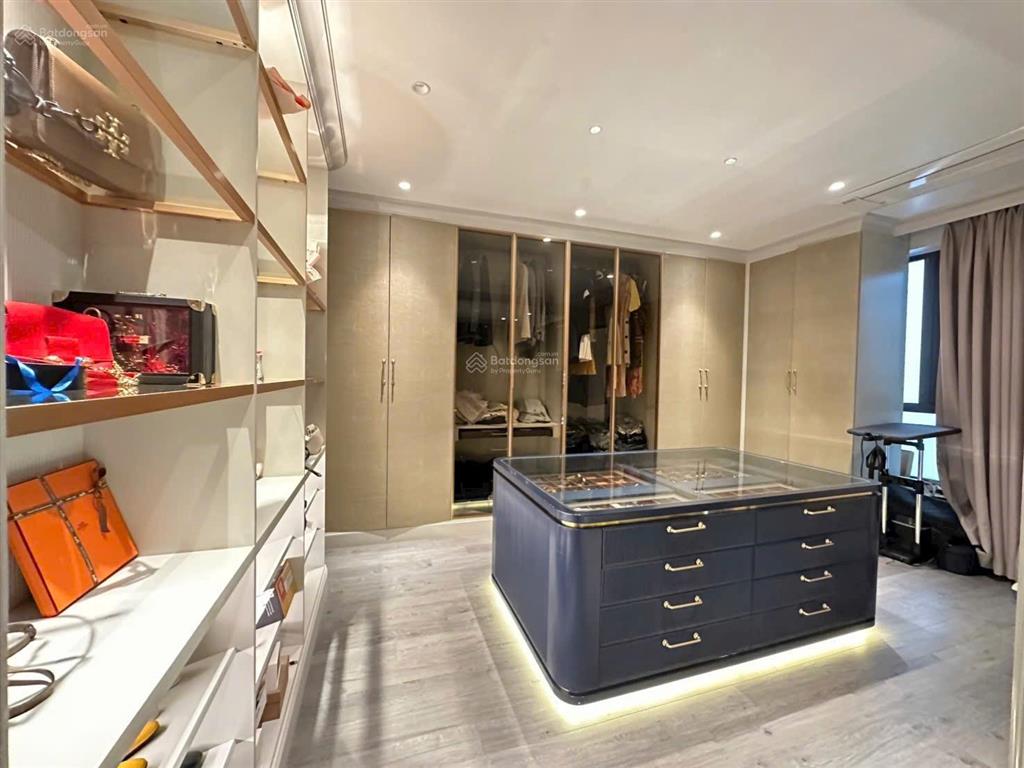 Chính chủ bán song lập 200m2  siêu đẹp  thang máy  nội thất 5 sao  chỉ 20,5 tỷ