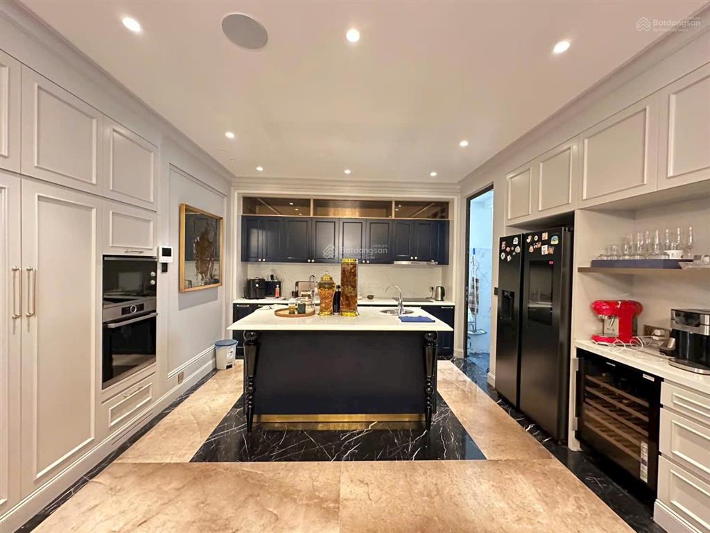 Chính chủ bán song lập 200m2  siêu đẹp  thang máy  nội thất 5 sao  chỉ 20,5 tỷ