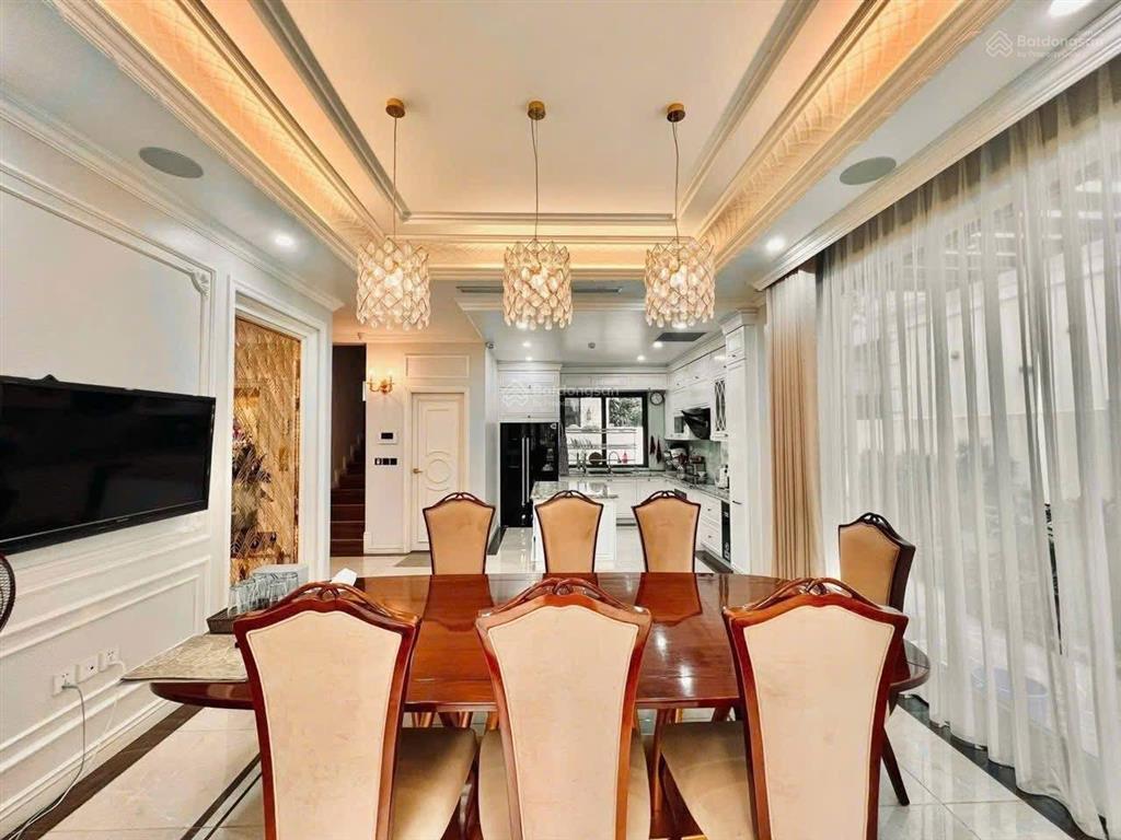 Đơn lập góc pari 405m2 giáp công viên view bể bơi thang máy full nội thất chỉ 59 tỷ