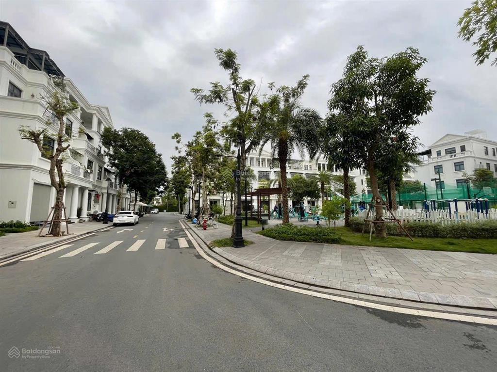 Hàng hiếm, liền kề 90m2, view công viên, hoàn thiện đẹp, giá 12,5 tỷ