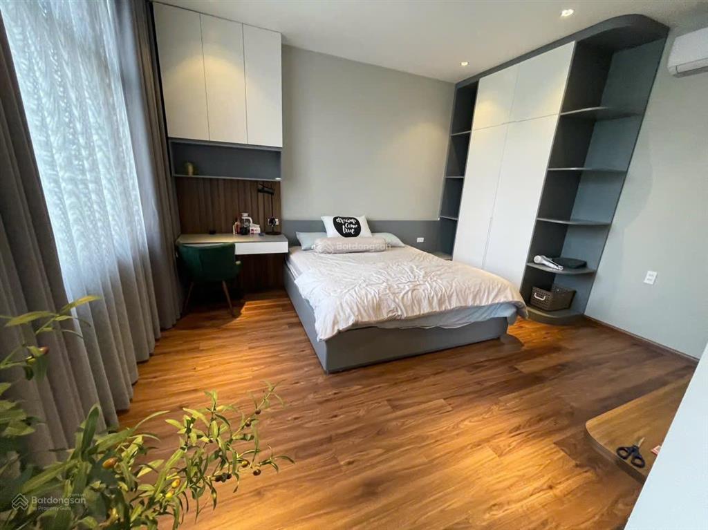 Hàng hiếm, liền kề 90m2, view công viên, hoàn thiện đẹp, giá 12,5 tỷ