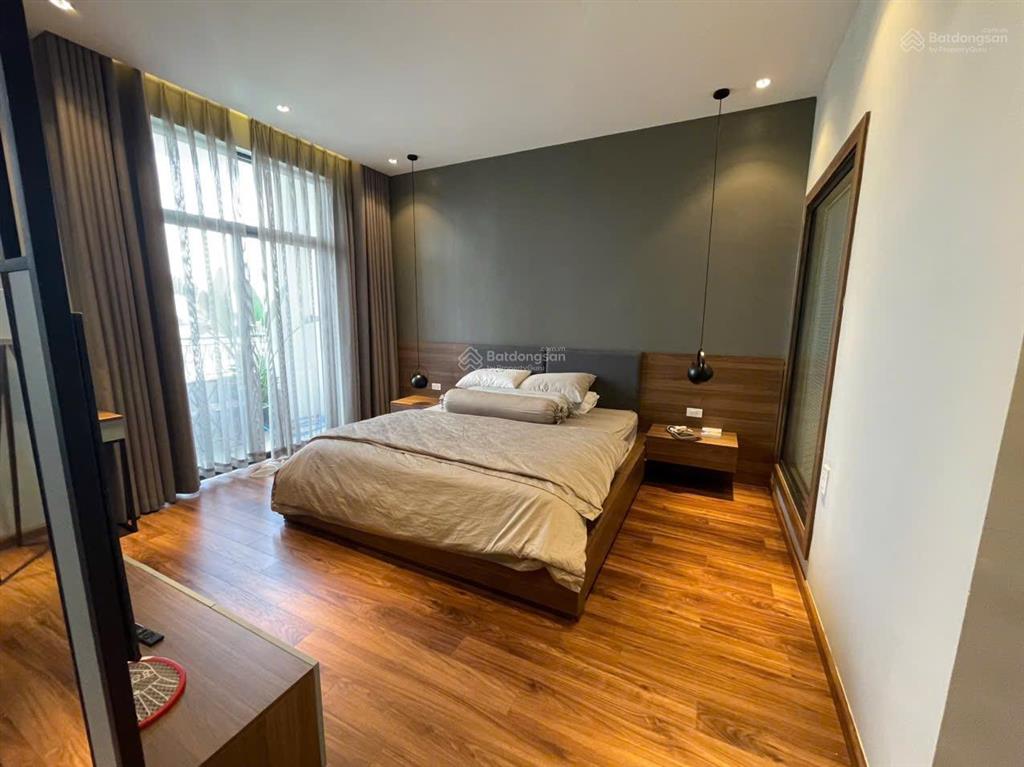 Hàng hiếm, liền kề 90m2, view công viên, hoàn thiện đẹp, giá 12,5 tỷ