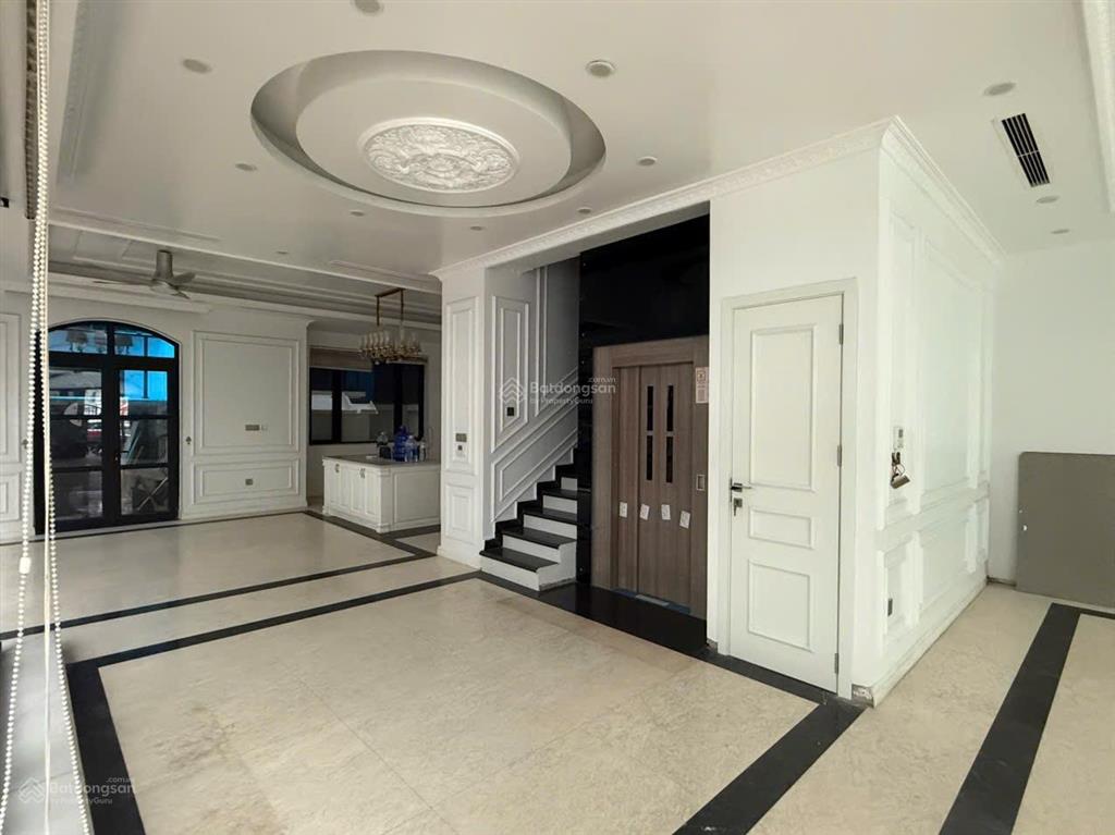 Chủ nhà bán gấp song lập paris 200m2, đủ nội thất, thang máy, chỉ 28,5 tỷ, bán nhanh