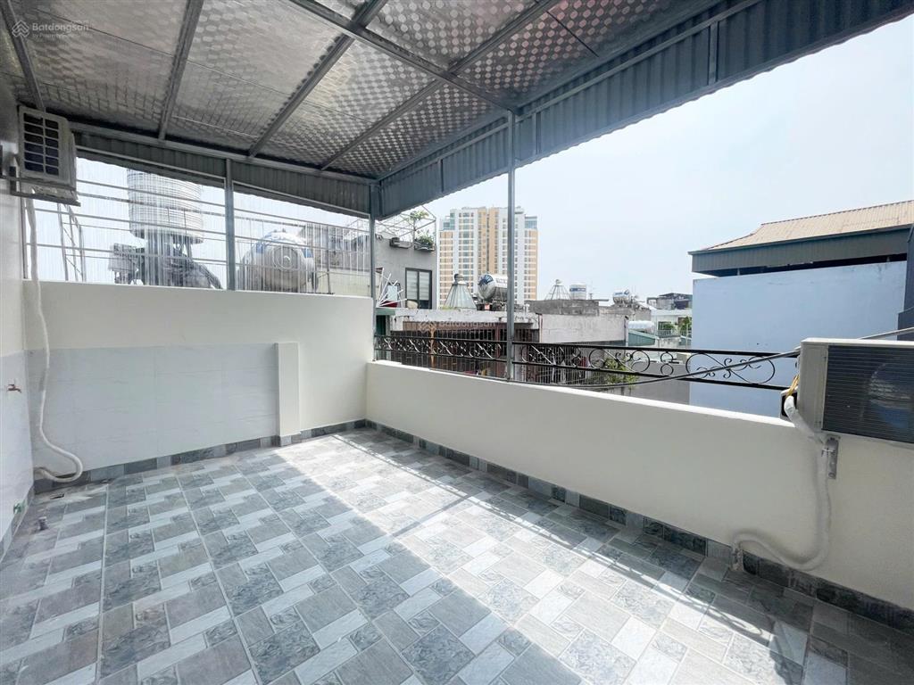 Cho thuê nhà ngõ 175/42 phố lạc long quân, tây hồ 45m2 xây 5 tầng giá 20 triệu/tháng