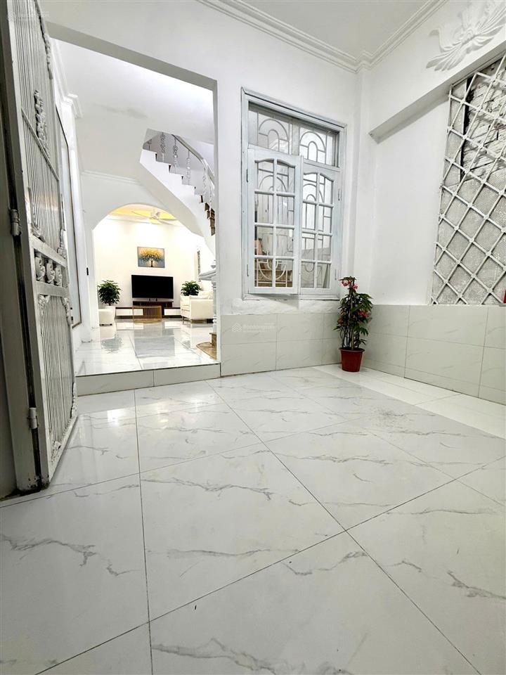 Bán nhà ngõ 127 phố lạc long quân, tây hồ 35m2 xây 4 tầng giá 7.75 tỷ