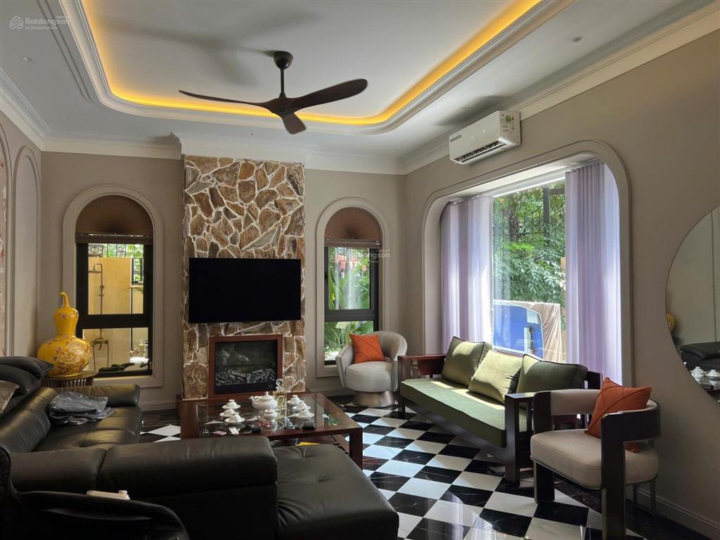 Bán lô góc khu tt4 biệt thự thành phố giao lưu 170m2 cạnh công viên.   0983 638 ***