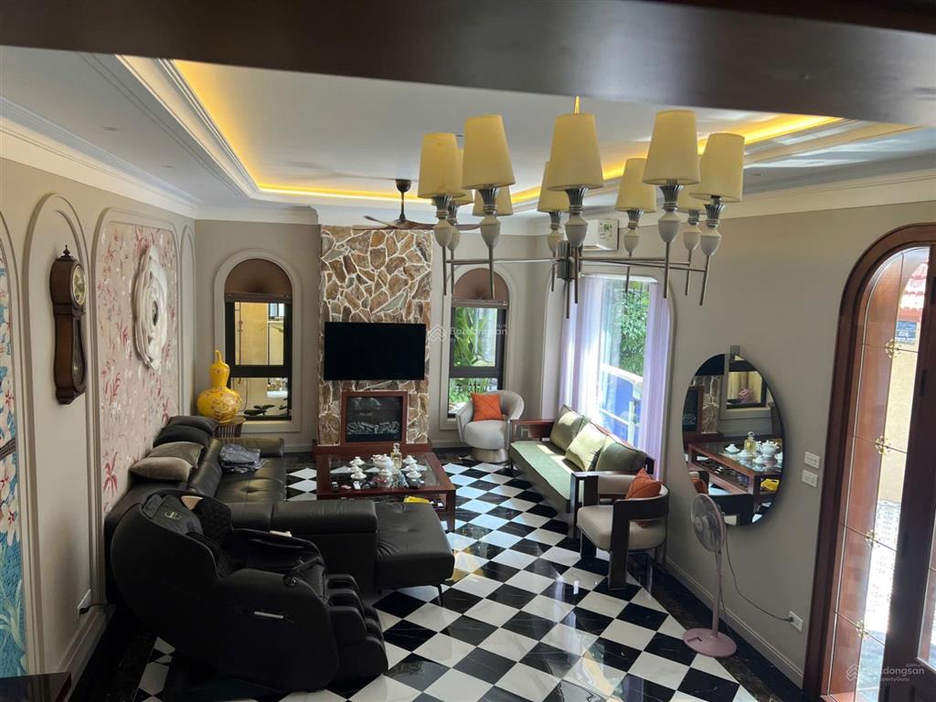 Bán lô góc khu tt4 biệt thự thành phố giao lưu 170m2 cạnh công viên.   0983 638 ***