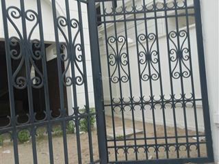 Bán biệt thự vườn cam dt 300m2 giá 115tr/m2