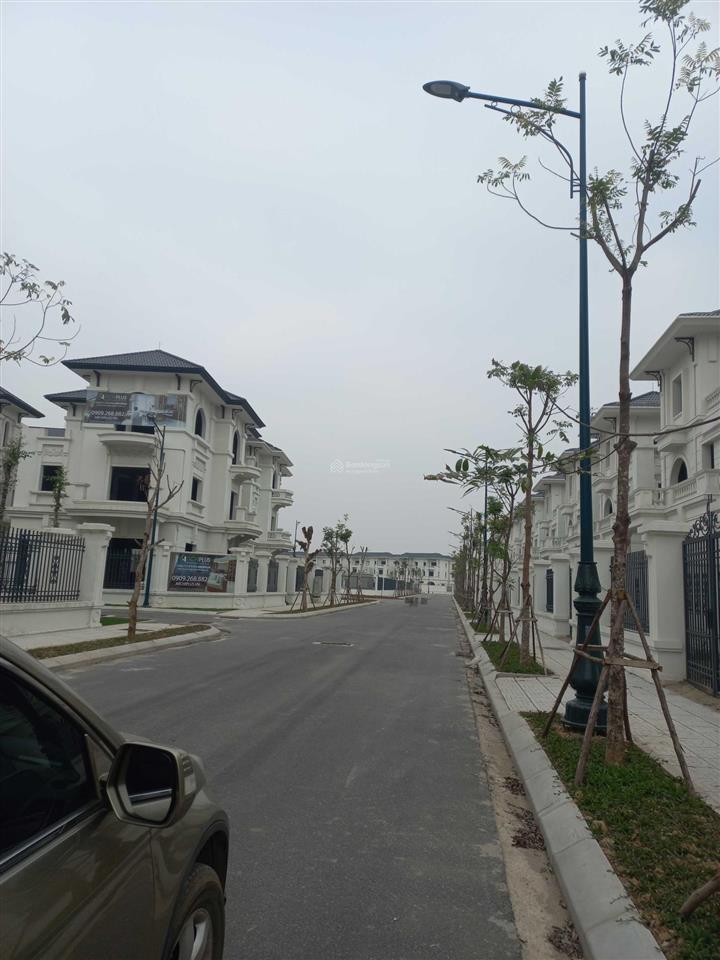 Bán biệt thự vườn cam dt 300m2 giá 115tr/m2
