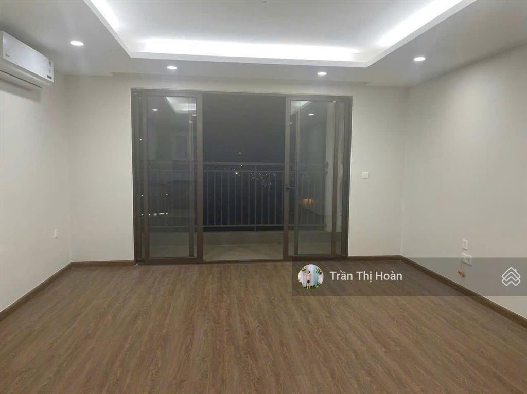 Cần bán nhanh căn góc 2 ngủ chung cư udic west lake đồ cơ bản giá 8,2 tỷ.0979 343 ***