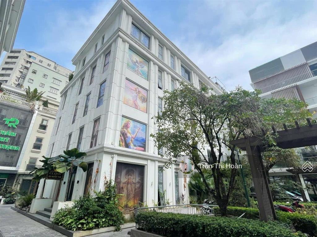 Chính chủ bán liền kề có sân vườn nguyễn tuân, nguỵ như kon tum 224m 5 tầng 1 hầm dòng tiền 2,4 tỷ